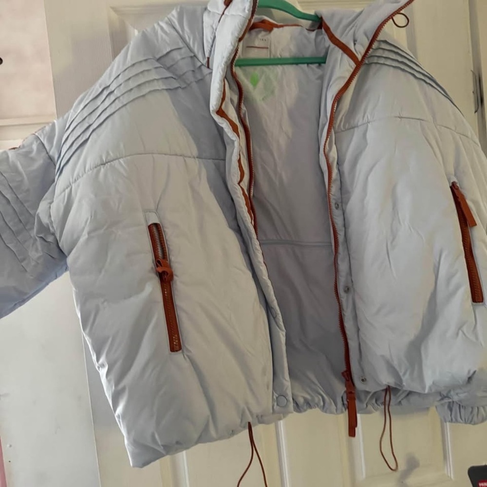 Women's Stylish Light Gray Puffer Jacket